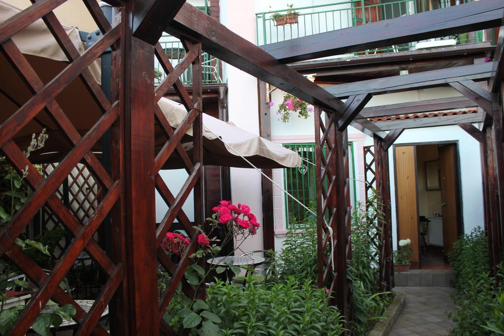 Vila Flavia B&B コンスタンツァ エクステリア 写真