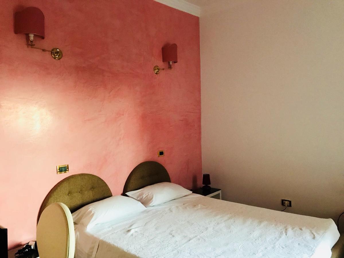 Vila Flavia B&B コンスタンツァ エクステリア 写真