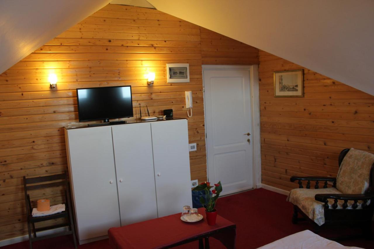 Vila Flavia B&B コンスタンツァ エクステリア 写真